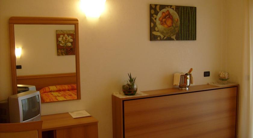 Hotel Apulia 3*